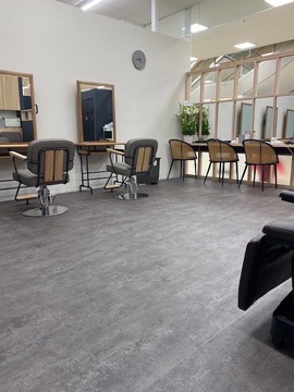 【新飯塚駅】≪月8,9日のお休み・社会保険完備≫パート・アルバイトは勤務時間最短2時間でもOK!!ここまで好条件はなかなかありません!!長く安定してお仕事したい方にはピッタリのヘアサロン「美容ピュア 飯塚店(ビヨウピュアイイヅカテン)」からスタイリスト(美容師)の求人★☆